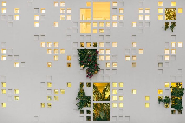 White Walls, λεπτομέρεια White Walls, λεπτομέρεια